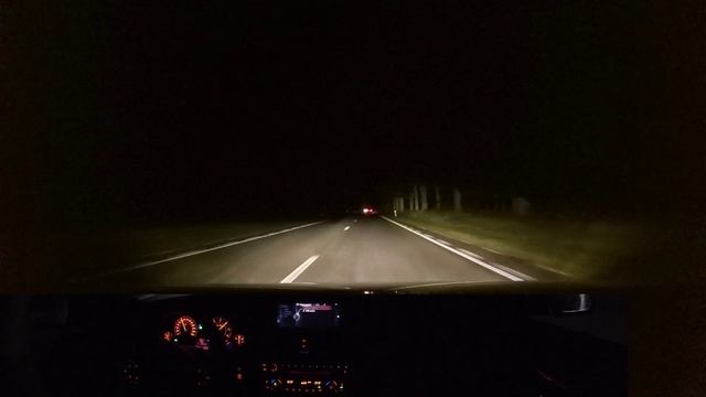 BMW Adaptive headlamps and High Beam Assist demo (selective highbeam assist) смотреть онлайн
