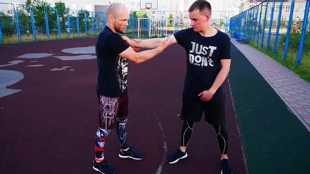 Крав-Мага или Джиу-Джитсу. Что делать когда хватают за грудки смотреть онлайн