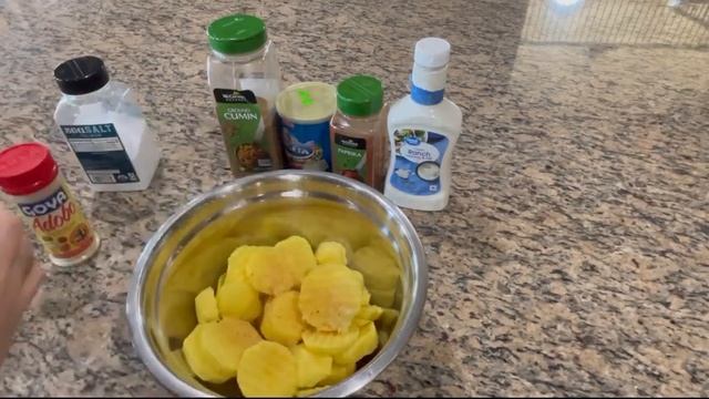 Duxovkada tovuq bilan kartoshka | курица с картошкой в духовке смотреть онлайн