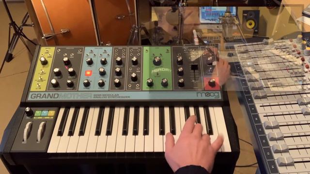 The Kesh Jig - Moog Synth & Whistle смотреть онлайн