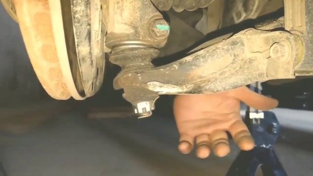 Замена шаровых опор Subaru Forester SF5 смотреть онлайн