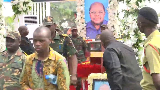 LIVE: SIKU YA PILI, MWILI WA HAYATI BENJAMIN MKAPA UKIAGWA UWANJA WA UHURU смотреть онлайн