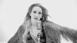 Ellie Goulding   Something In The Way You Move Directed by Emil Nava