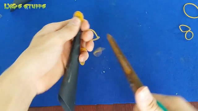 How to make a Paper Hand Slingshot that shoots Bullets and Arrow смотреть онлайн