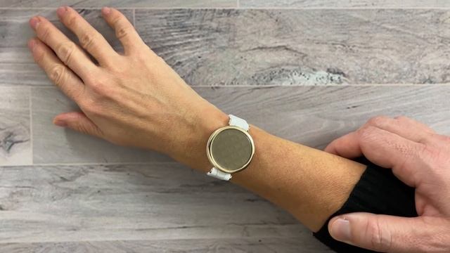 Garmin Lily: Unboxing! смотреть онлайн