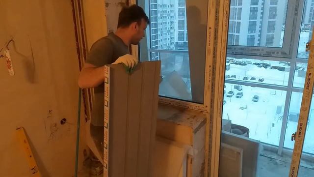 ОКОННЫЕ ОТКОСЫ / МОНТАЖ ПОДОКОННИКА СВОИМИ РУКАМИ смотреть онлайн