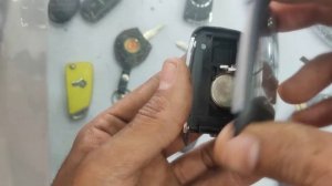 Kia Seltos/Sonet Smart Key Battery Change.