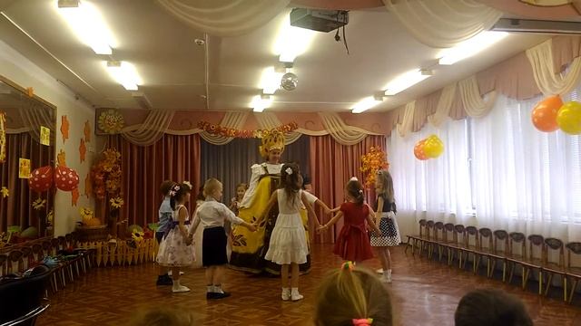 Танец вокруг осени смотреть онлайн