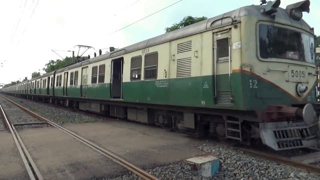 [10 in 1] Amazing multicolored different model EMU local trains of भारतीय रेलवे смотреть онлайн