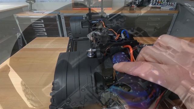 Ready To Take On Any Terrain! Cross RC EMO AT4 4x4 Scale Crawler Truck Review | RC Driver смотреть онлайн