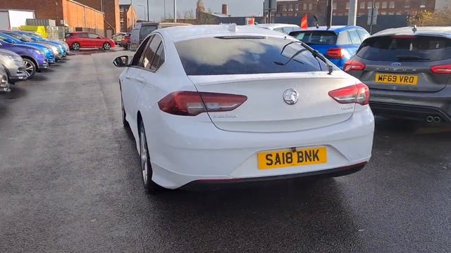 Vauxhall Insignia 1.5T SRi Vx-line Nav 5dr SA18BNK смотреть онлайн