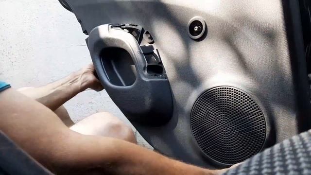 Лютый механик. Ниссан микра. Ремонт дверной ручки смотреть онлайн