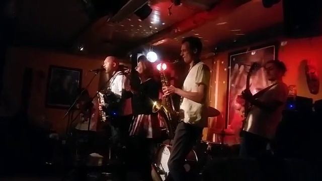 Pub yläkerta смотреть онлайн