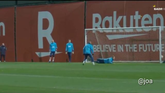 Kevin Prince Boateng Scores Incredible goals during first training смотреть онлайн