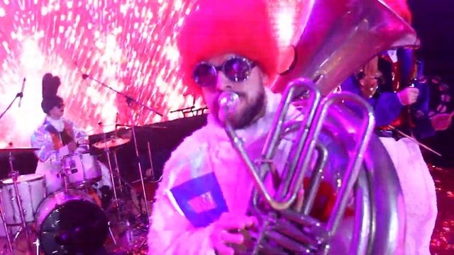 Disco Rabbeats - Оркестр Диско Зайцы, Фьёки и бумажное шоу смотреть онлайн