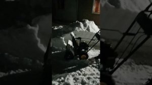 Снегоуборщик Чемпион ST 655 в деле.