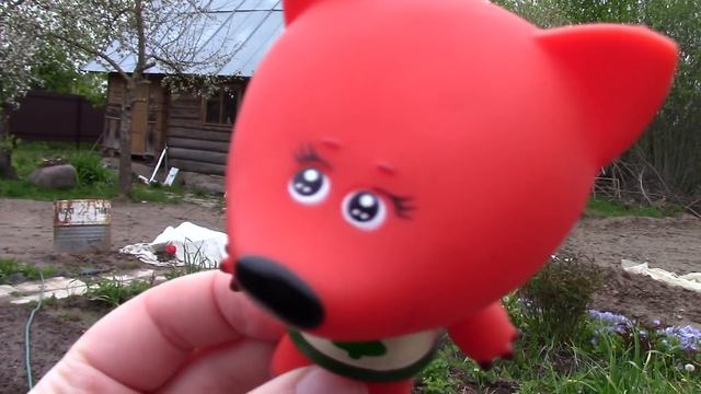 Кеша ВСТРЕТИЛ ПРИВЕТ СОСЕДА у Лисички на Огороде! Мультики с игрушками Ми-ми-мишки для детей смотреть онлайн