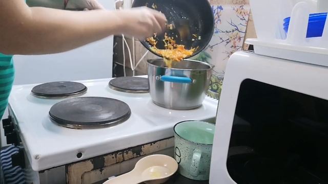 VLOG/Идём к кардиологу/Оладьи из кабачков/Небольшая посылка/.