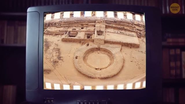 Why Half of Colosseum Is Missing смотреть онлайн
