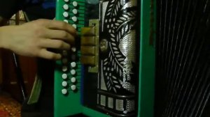 Уфтанма. Игра на гармони.