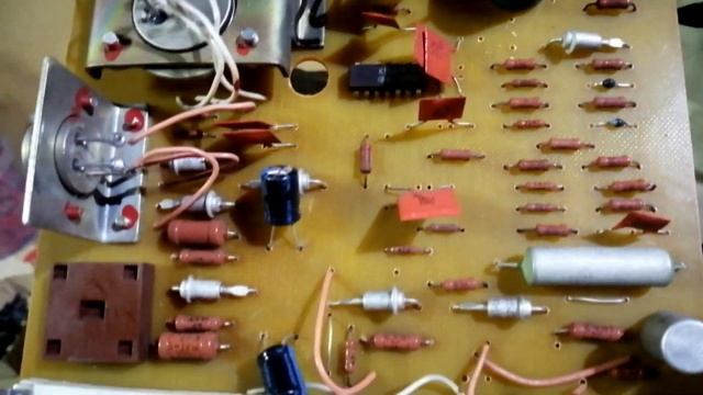 Коллекция позолоченные транзисторов смотреть онлайн