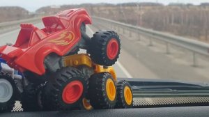 Вспыш и Чудо МАШИНКИ Ч.8