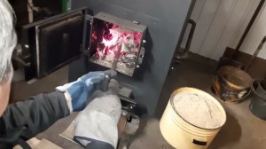 котел неделька КО - 60 топлю уртуйским углем на досыпках