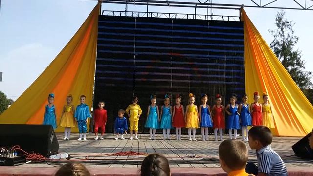 Детский танец - Попурри (возраст-6-7 лет) смотреть онлайн