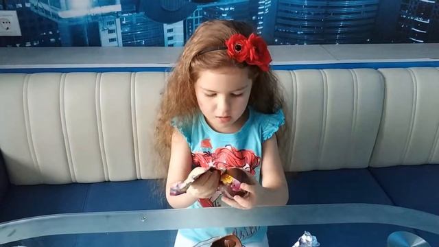 Распаковка шоколадных шаров Чупа Чупс Шопкинс Сюрпризы в шоколаде смотреть онлайн