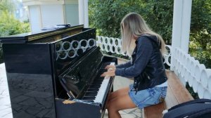 Queen – Bohemian Rhapsody (Street Piano Live)