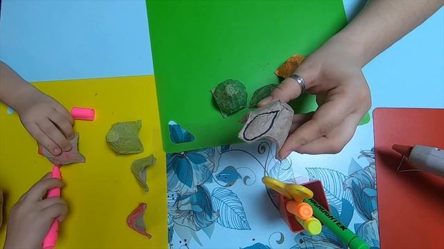 Прикольные Динозаврики из лотка для яиц. Поделка для детей. смотреть онлайн