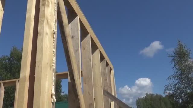 Строим маленький каркасный дом на сваях, своими руками. (ч. 14.). Тёплый угол каркаса смотреть онлайн