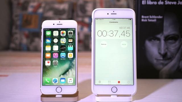 iOS 10 vs iOS 9 ¿Cúal es más rápido? смотреть онлайн