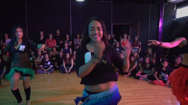 Belly Salsa Drum - Daniela Gómez y Jesús Vázquez смотреть онлайн