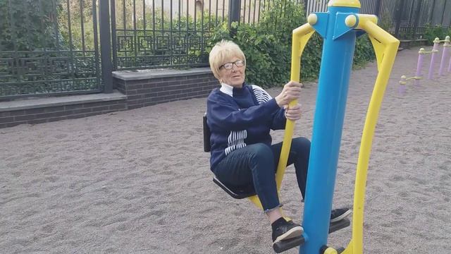 Харьков, танцы в саду, "Утренняя гимнастика". смотреть онлайн