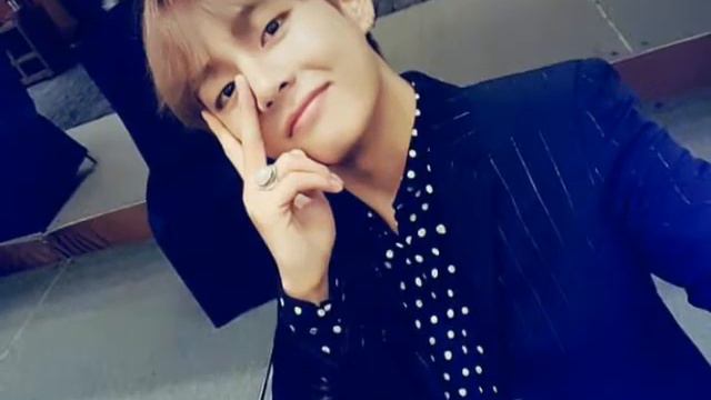 Kim Taehyung (V) 😍💙