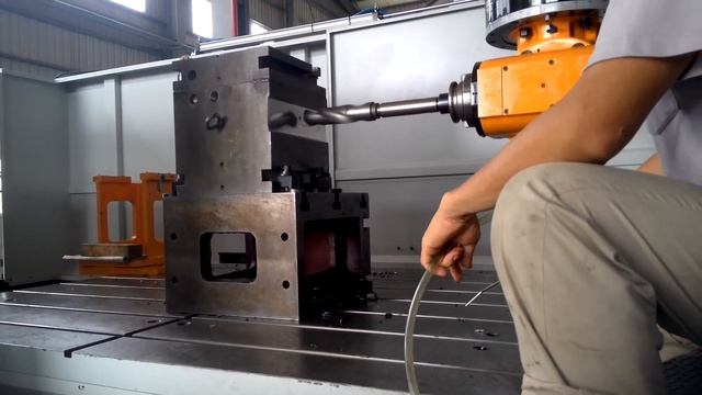 AGMA BDO-2217G WITH MEYA KS-A90 AUTO INDEX AND MANUAL CHANGE MULTI-ANGULAR HEAD DRILLING-3 смотреть онлайн