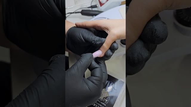 Наращивание ногтей вверх растущий ноготь и верхняя форма смотреть онлайн