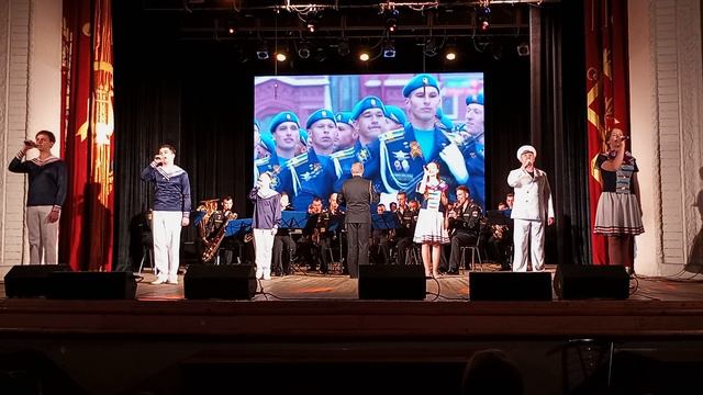 Мир надежд - Наша армия (с оркестром) смотреть онлайн