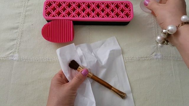 #Кисти : подставка,мыло,жидкость,прибор для очищения.Плейлисты и блогеры. смотреть онлайн