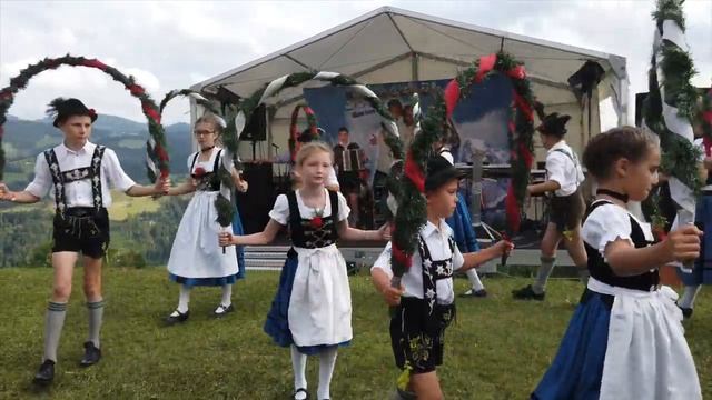 Kinder-Trachtengruppe Oberstaufen смотреть онлайн