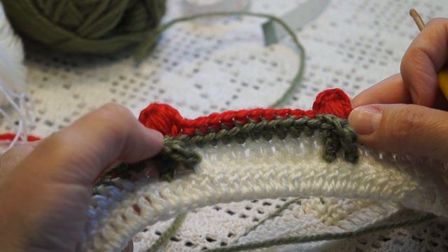 Детская шапочка трехцветным узором с розами.Crochet baby hat ( бэби # 47) смотреть онлайн