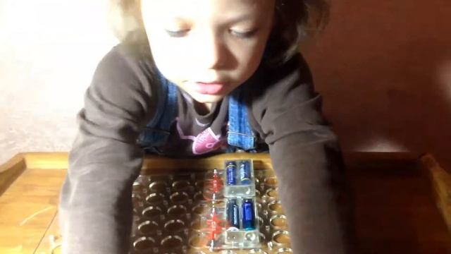 Электрический конструктор "ЗНАТОК". Как собрать фонарик, вентилятор. смотреть онлайн