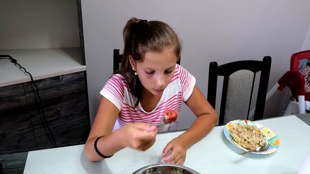 ОТКАЗАЛАСЬ ОТ ЕДЫ Почему Ирочка НЕ ХОЧЕТ ЕСТЬ? VLOG смотреть онлайн