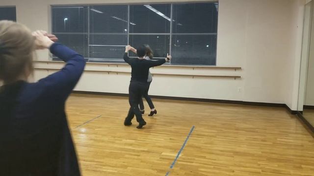 Bronze II Samba class 1: Whisk, reverse basic, reverse turn, and voltas смотреть онлайн