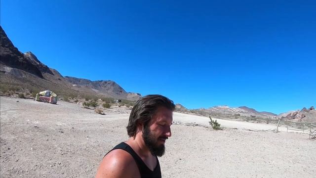 Самое жаркое место США! Тайна движущихся камней! Путешествие по Америке || ДОЛИНА СМЕРТИ смотреть онлайн