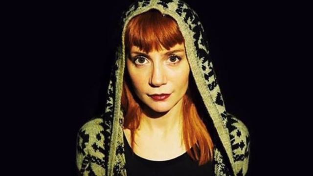 Bazı Yalanlar Karaoke - Aylin Aslım смотреть онлайн