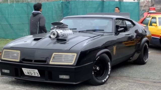 MAD MAX V8 INTERCEPTOR смотреть онлайн