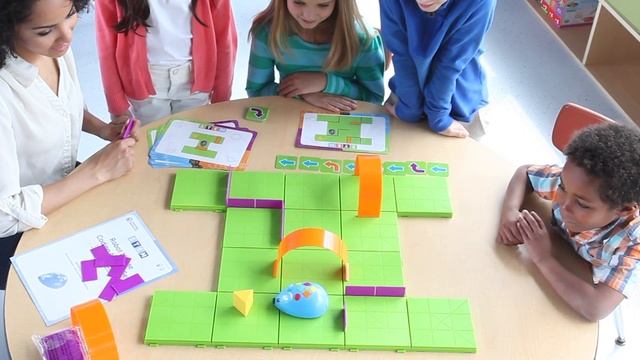 Code & Go™ Robot Mouse Activity Set: In the Classroom смотреть онлайн