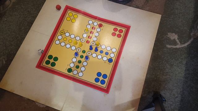 Игра из Германии "Приятель, не сердись", (Лудо, Ludo) смотреть онлайн